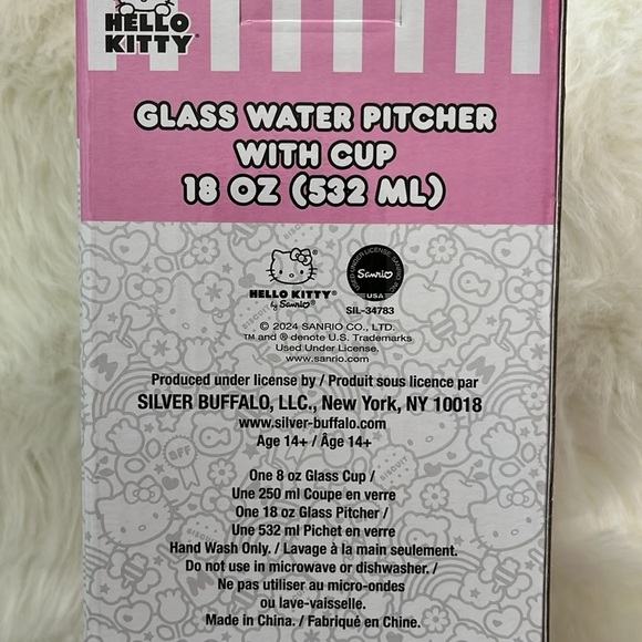 🆕 Hello Kitty Glass Water Pitcher and Cup - Picture 3 of 4